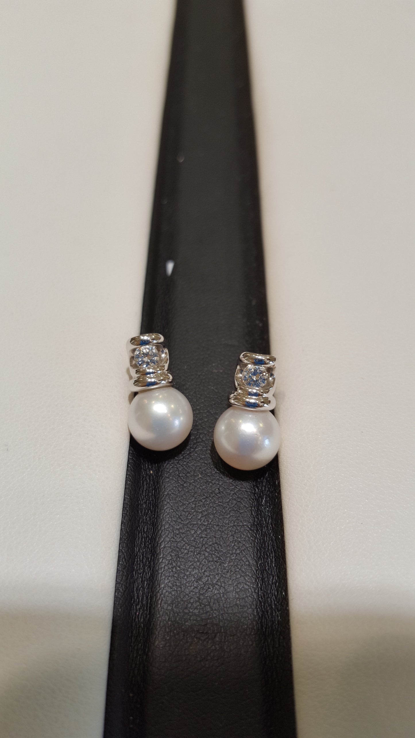 Damiani Diamond Earring