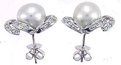 Pearl Earring