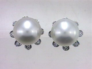Pearl Earring