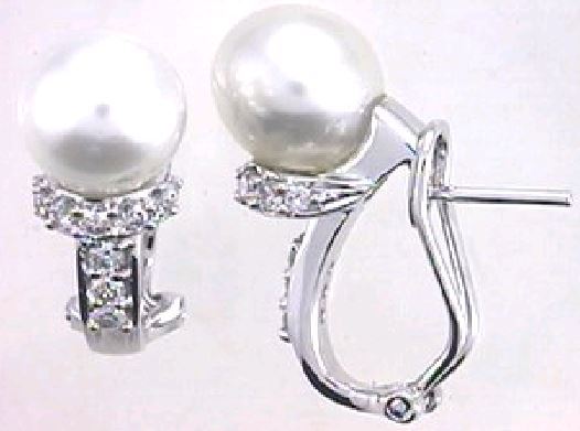 Pearl Earring