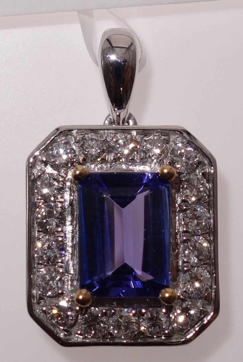Tanzanite Pendant with Diamonds
