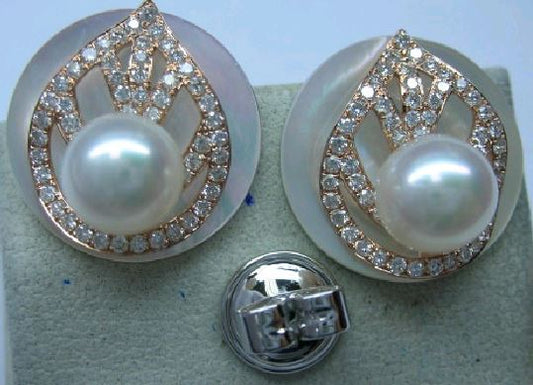 Pearl Earring