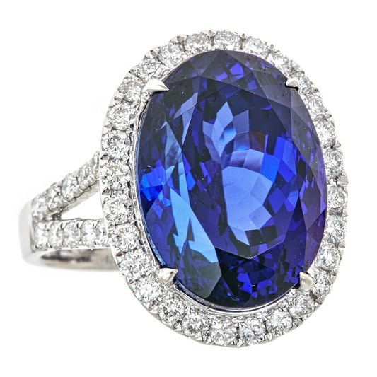 18KW TANZANITE RING